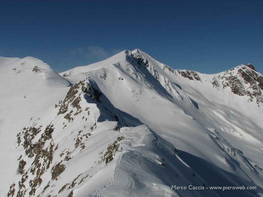 27_La cresta sopra il lago Moro.JPG